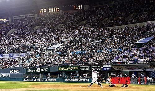 2025년 신한 SOL뱅크 KBO 리그, 역대 최초 700만 관중 돌파!