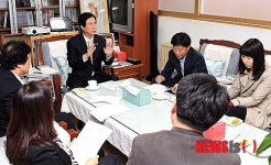 시립노원노인종합복지관 찾은 고흥길 특임장관