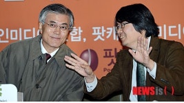 이야기 나누는 문재인-고재열