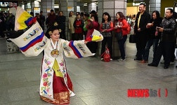 경복궁역에서 펼쳐진 한국 전통무용