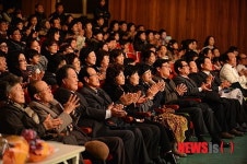 영월문화예술회관 가득 메운 영월동강합창단 창단연주회