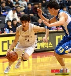 공격하는 동국대 유경식