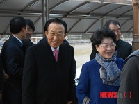 김관용 경북도지사 구미4투표소서 투표