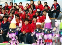 로봇 공연 관람하는 꿈나무 로봇 과학자