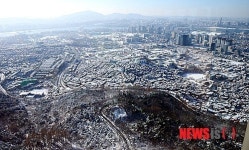 하얗게 변한 서울도심