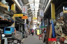 한파 속 텅빈 재래시장