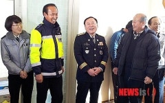 행복한 설 보내세요…금산서, 노인정 방문