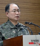 순항미사일 공개하는 유영조 전력정책관