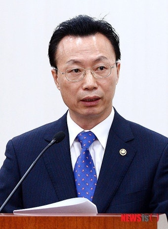 현안보고하는 통일부 차관