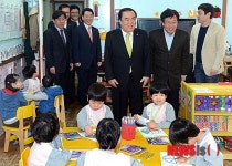 동화나라어린이집 찾은 문희상 비대위원장