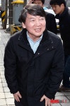 순복음노원교회 교인들과 인사하는 안철수 예비후보