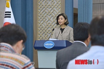 청와대, 새 정부 첫 업무보고 브리핑