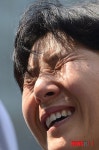 시 낭독중 오열하는 시민