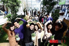 타임스퀘어, 스프링 가든 오픈