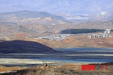긴장감 흐르는 북측 땅