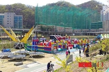 안양벚꽃 축제에 설치된 불법 놀이시설
