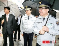 합동 순찰하는 이성한 경찰청장