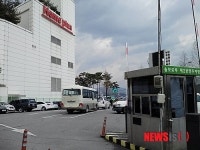 포천 송우리 공영주차장 방치…대형마트 특혜논란