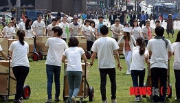 수레 끄는 청년 보부상