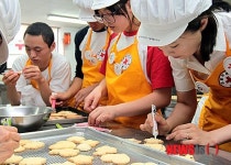제과류 만드는 조윤선 장관