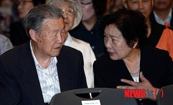 대화 나누는 이한열 열사 모친-박종철 열사 부친