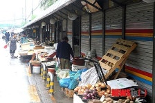 문닫는 전주남부시장 가설점포들