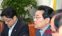 모두발언하는 전병헌 원내대표