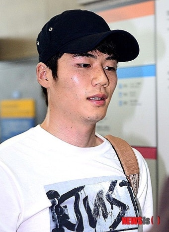 축구협회, 'SNS 파문' 기성용 징계 놓고 고심