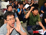 안전행정부와의 대화 요구하는 지방공기업 노동자들