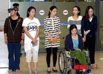 아시아나 항공 사고 승무원들 인천공항 통해 입국