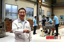 광주 우성정공 박화석대표 이중사출 기술 설명