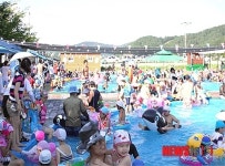 세종시, 고복자연공원 야외수영장서 여름 더위 싹