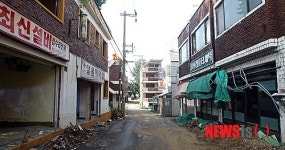 갈 곳 없는 수원 고등동 세입자들…우리도 살고 싶어요