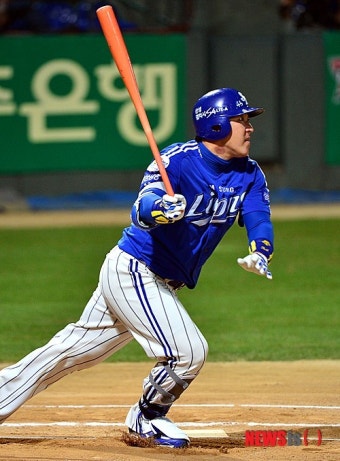 2루타 최형우