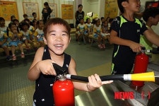소화기 체험 재미있어요!