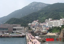 홍도의 첫 관문 여객선터미널