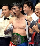 [복싱]4차 방어 성공 김민욱 링에서 여유 찾은 게 수확