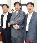 신기남 위원장 그동안 수고했어요