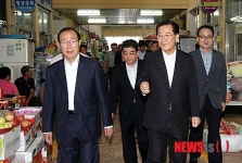 장흥토요시장 방문 지역발전위원장