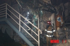 서천해양박물관서 화재…50대 중화상 입어