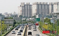 귀성차량 붐비는 36번 국도