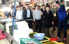 부산 부전시장 방문한 박근혜 대통령