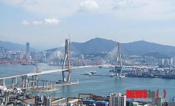 북항대교 공정 92%…내년 4월 개통 앞두고 마무리 공사