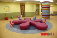 입주자들, 놀이방·유치원 직접 운영…일산 위브더제니스