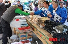 오일용 후보, 남양시장에서 유세 펼쳐