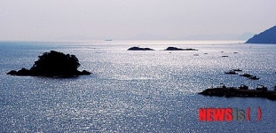 눈부시게 반짝이는 남해바다