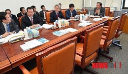 상임위 보이콧 사흘째