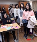 이제 저희도 숙녀랍니다