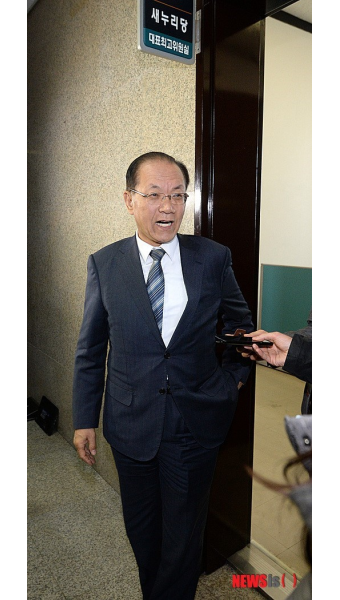 비공개 최고위원회의 마친 황우여 대표