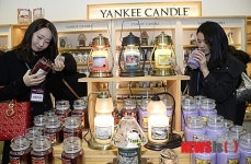 달콤한 향기로 방안 분위기를 연출해요